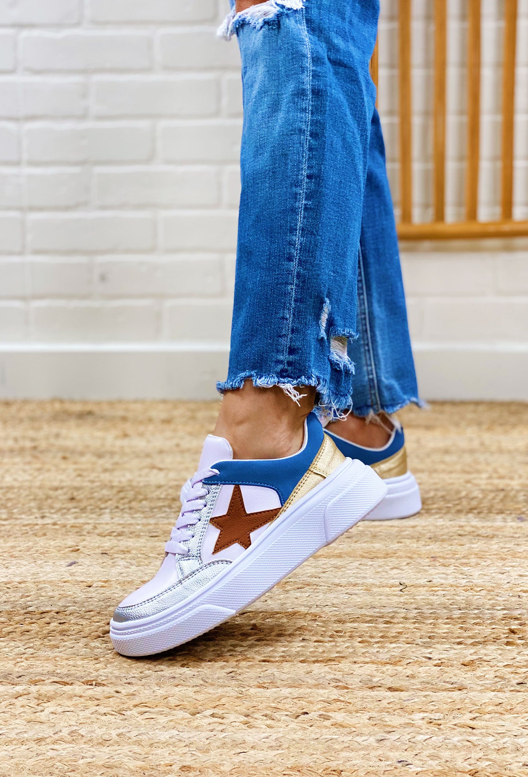 12 Star Aria Tan Sneaker