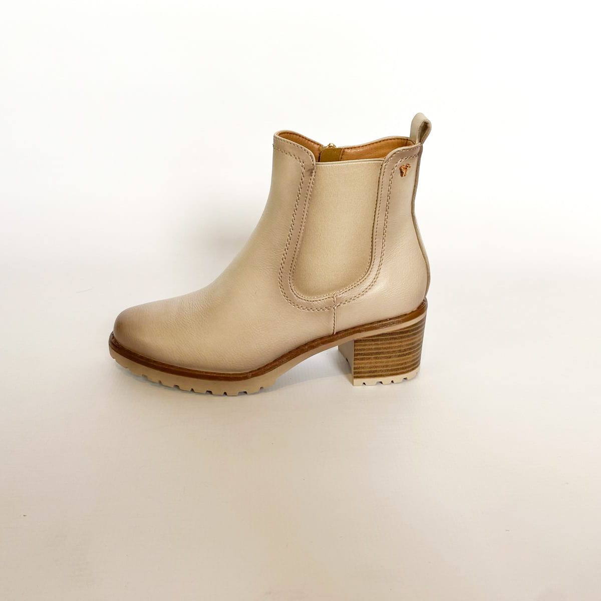 Butterfly Noxer 1 beige boot ankle - Google SEO friendly words.