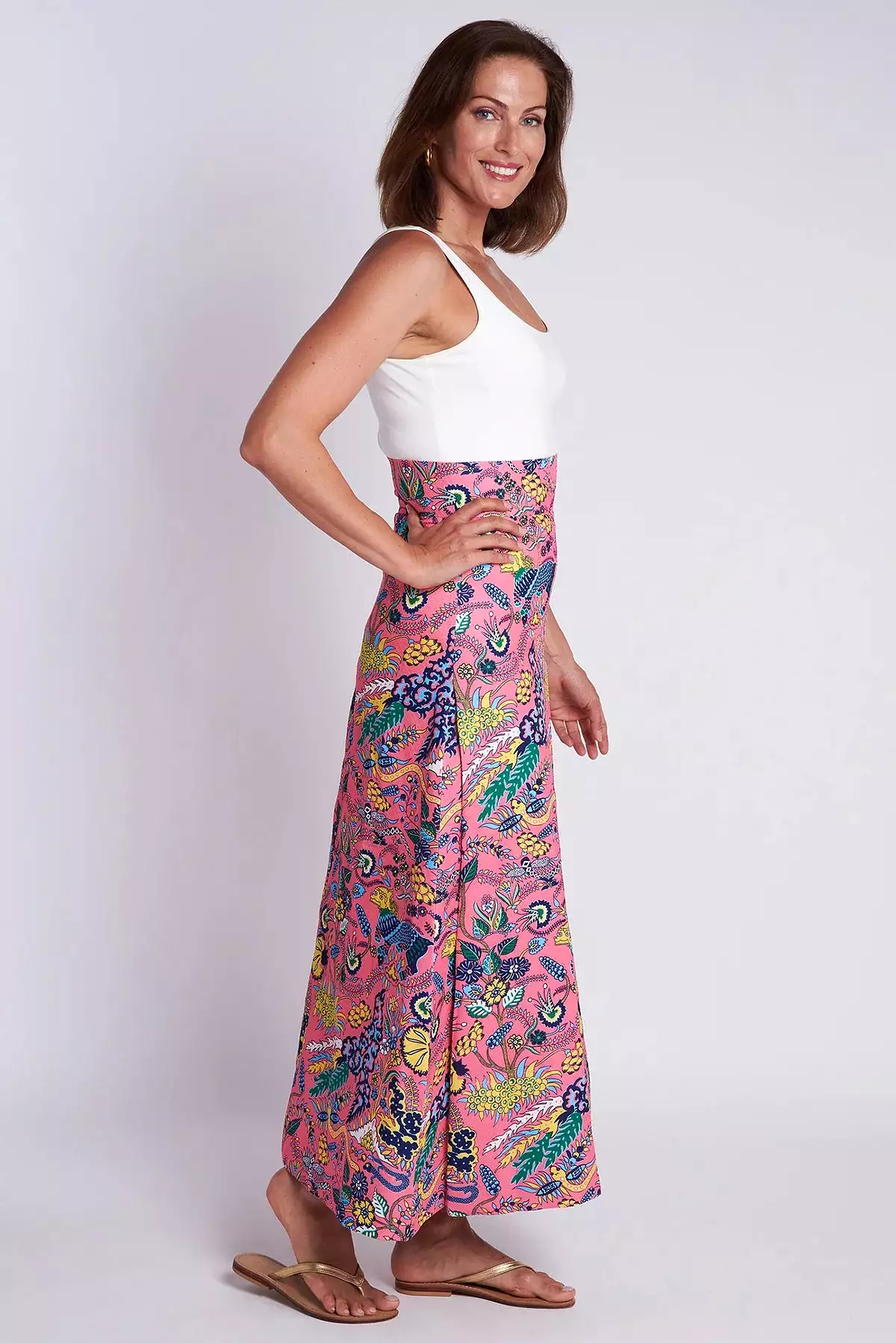 CK Bradley Sanibel Skirt - Eden Pink Multi is an ideal choice for those looking for a fashionable and trendy skirt.