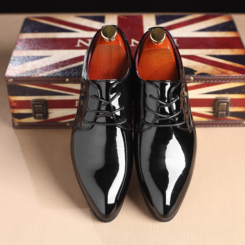 Classic Retro Brogue Shoes Patent Leather Mens Lace-Up Dress Shoes