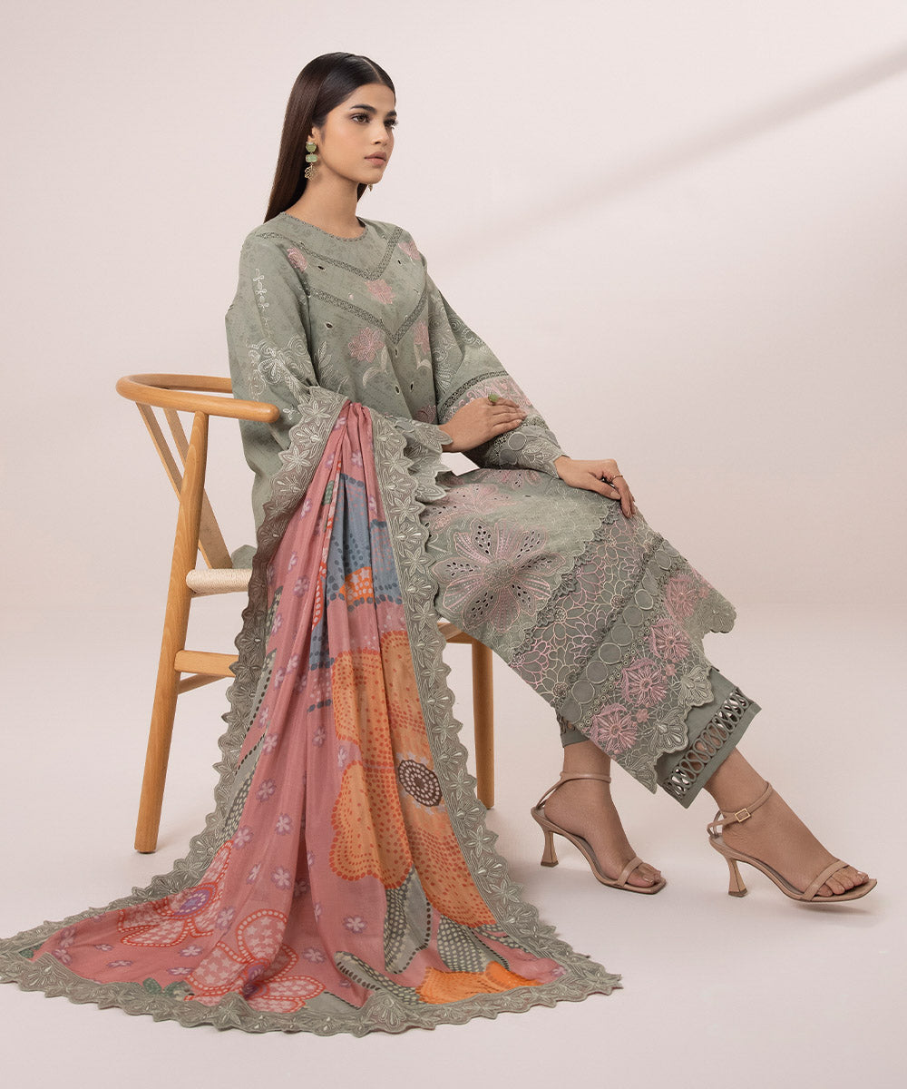 Embroidered Jacquard Suit Set