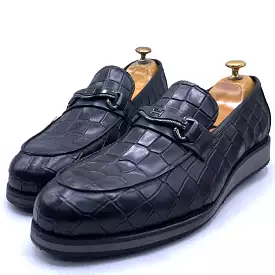 PRD black leather dress shoe with cracks