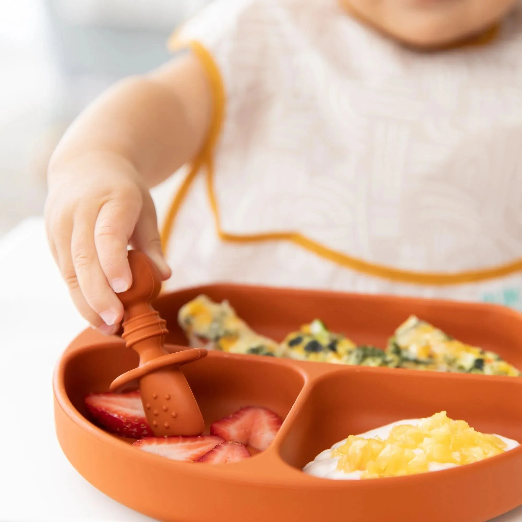 Silicone Clay Dish: Grip Plate