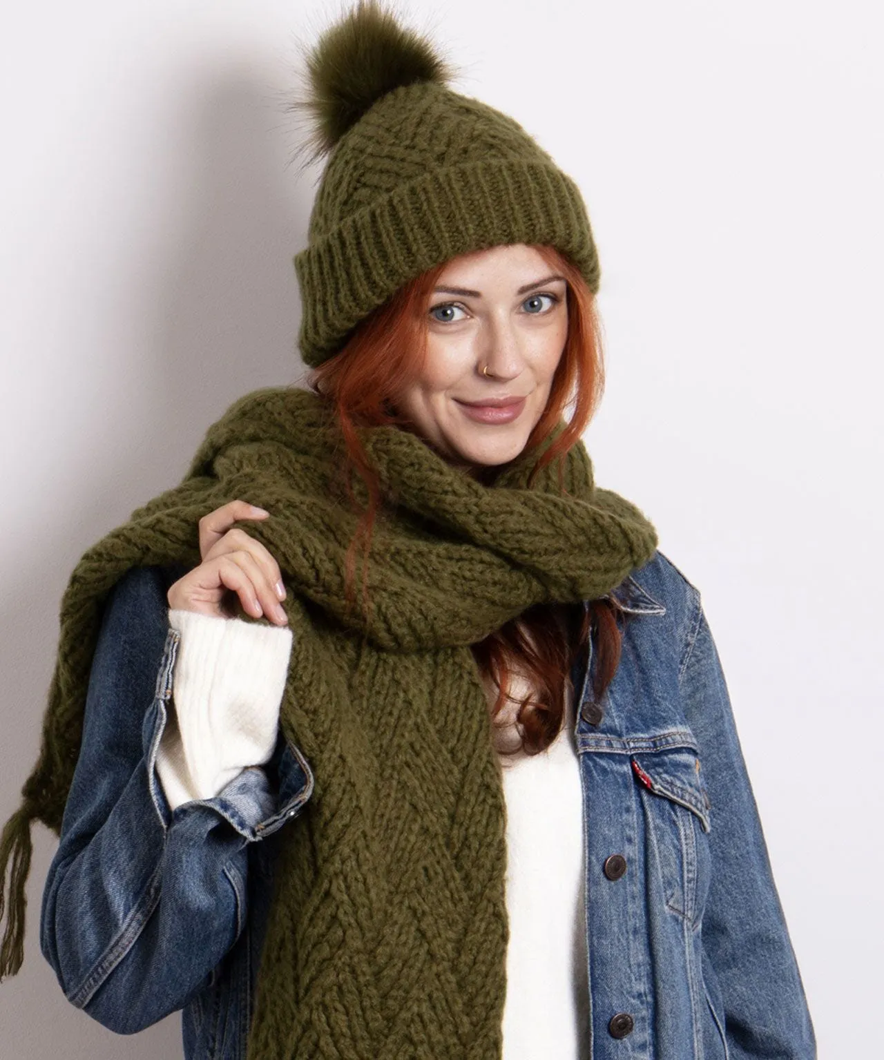 Totes Ladies Knitted Hat Scarf Gift Set