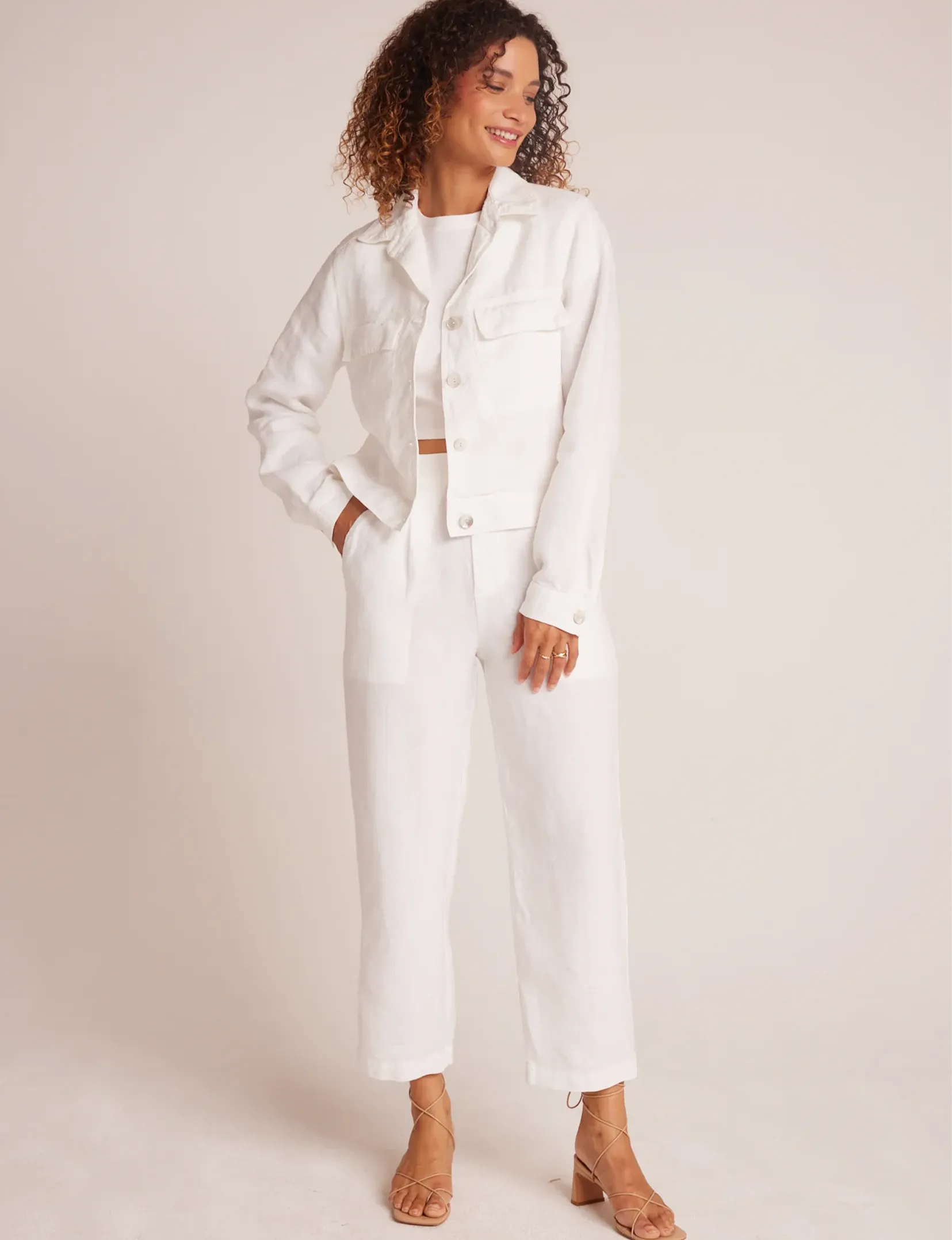 White Pleated Trousers for a Casual Look